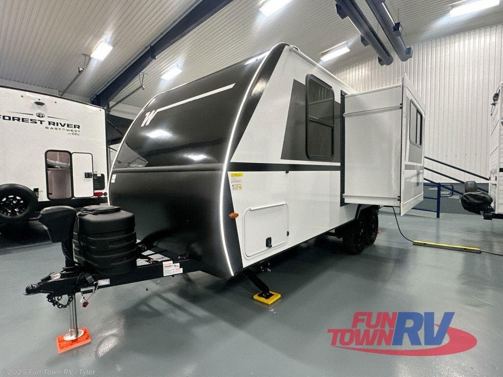 New 2026 Winnebago Micro Minnie 2108FBS available in Mineola, Texas