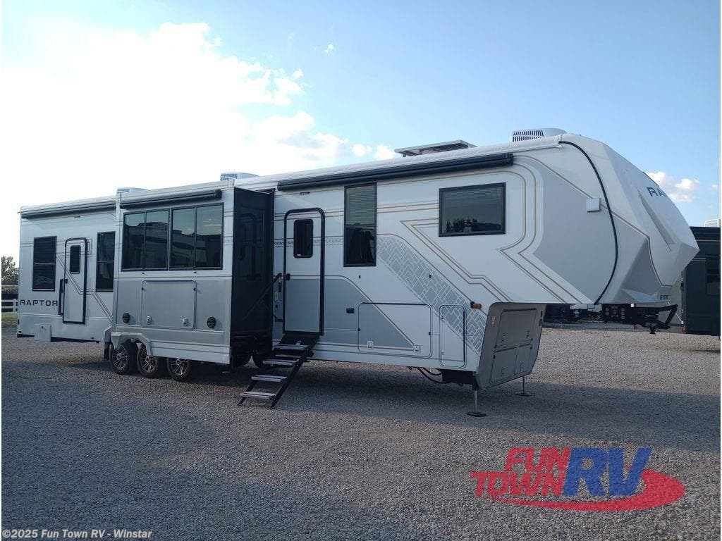 New 2026 Keystone Raptor 415 available in Thackerville, Oklahoma