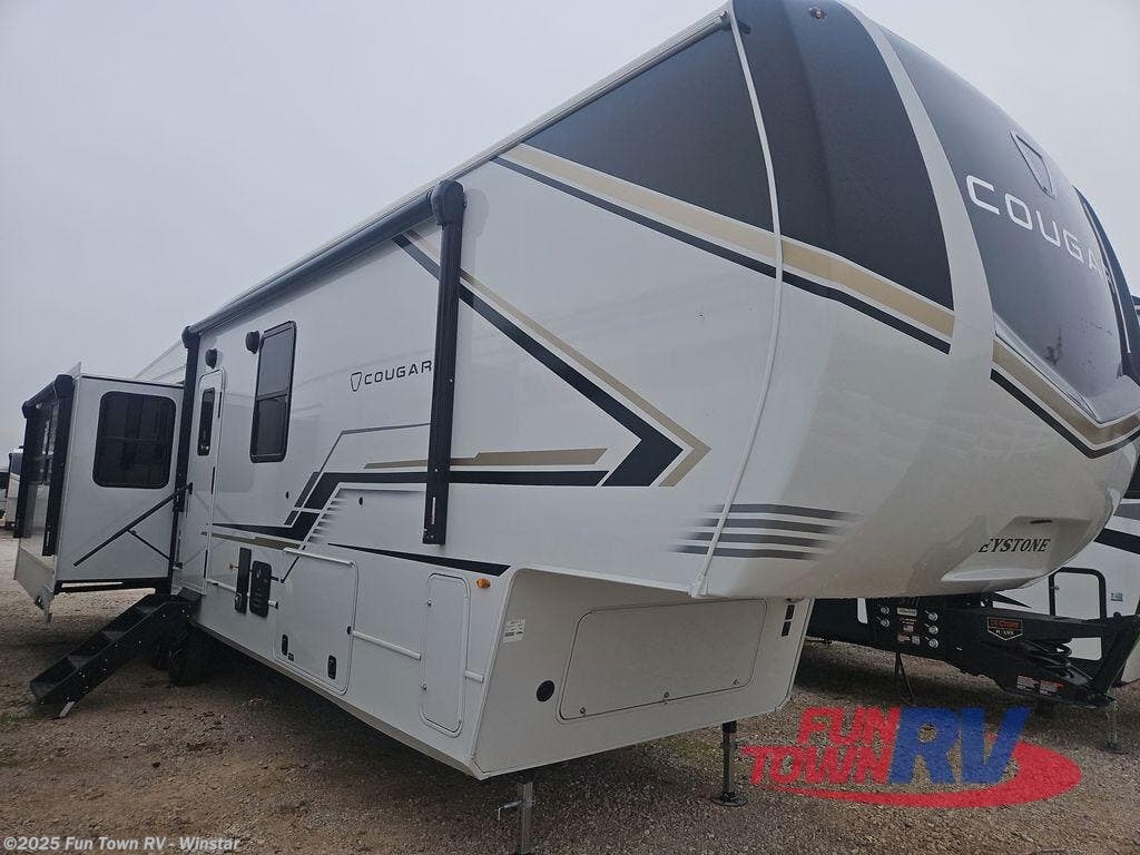 New 2026 Keystone Cougar 355FBS available in Thackerville, Oklahoma