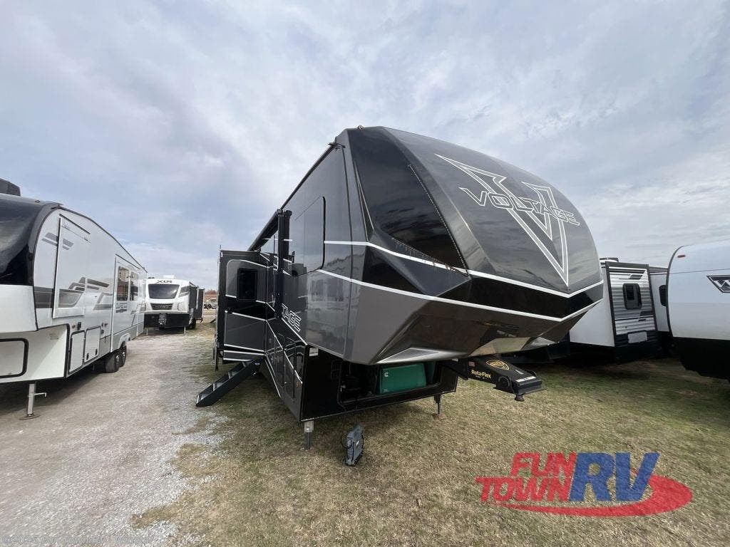 Used 2020 Dutchmen Voltage V3615 available in Thackerville, Oklahoma