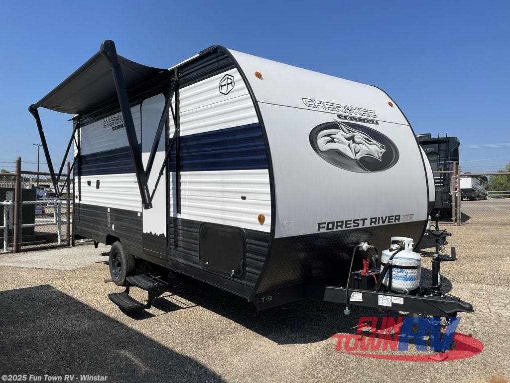 New 2025 Forest River Cherokee Wolf Pup 16LP available in Thackerville, Oklahoma