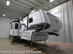 New 2025 Dutchmen Voltage V-Series 3850 available in Clarkston, Michigan