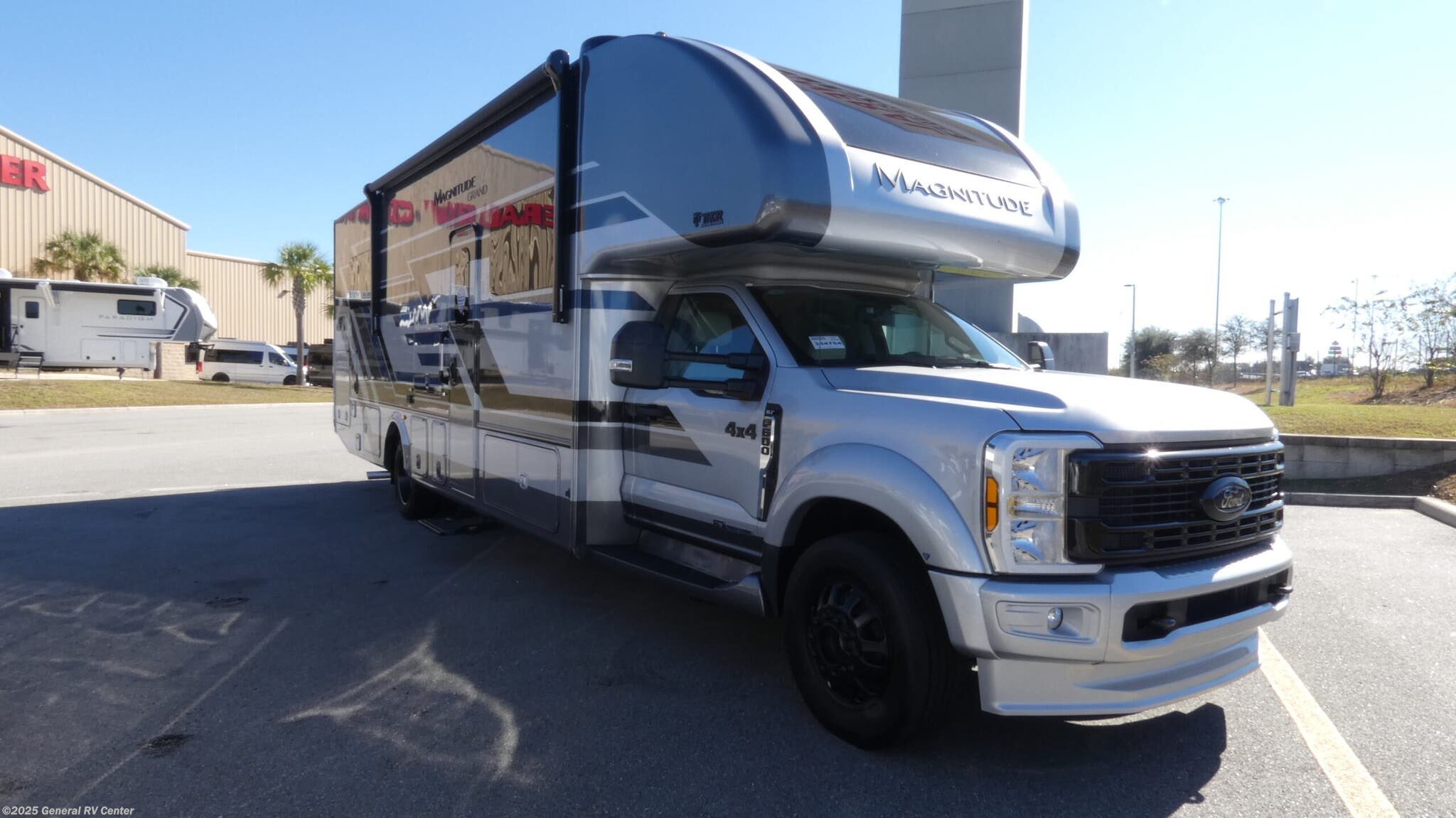 New 2026 Thor Motor Coach Magnitude L35 available in Ocala, Florida