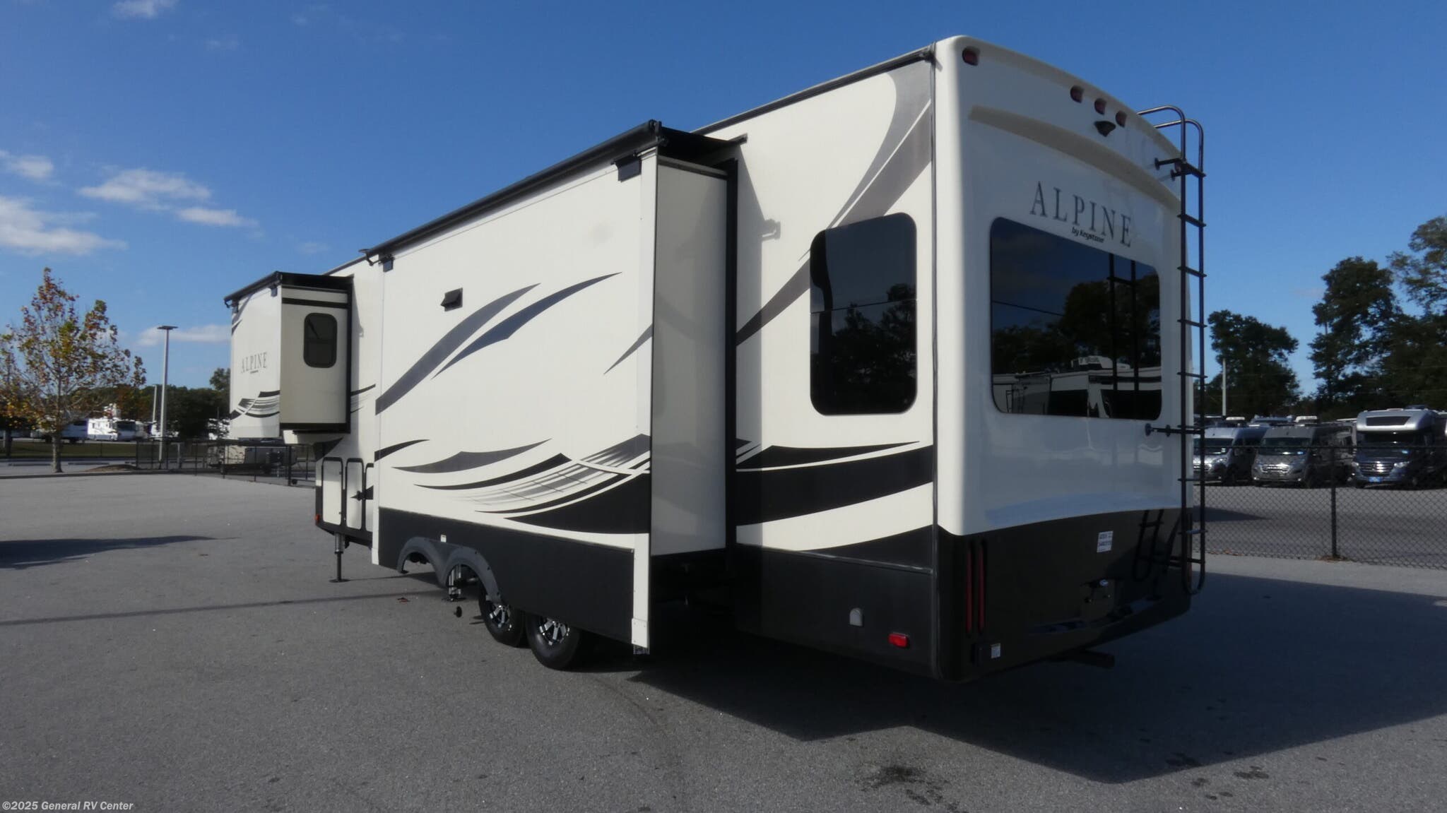 Used 2019 Keystone Alpine 3401RS available in Ocala, Florida