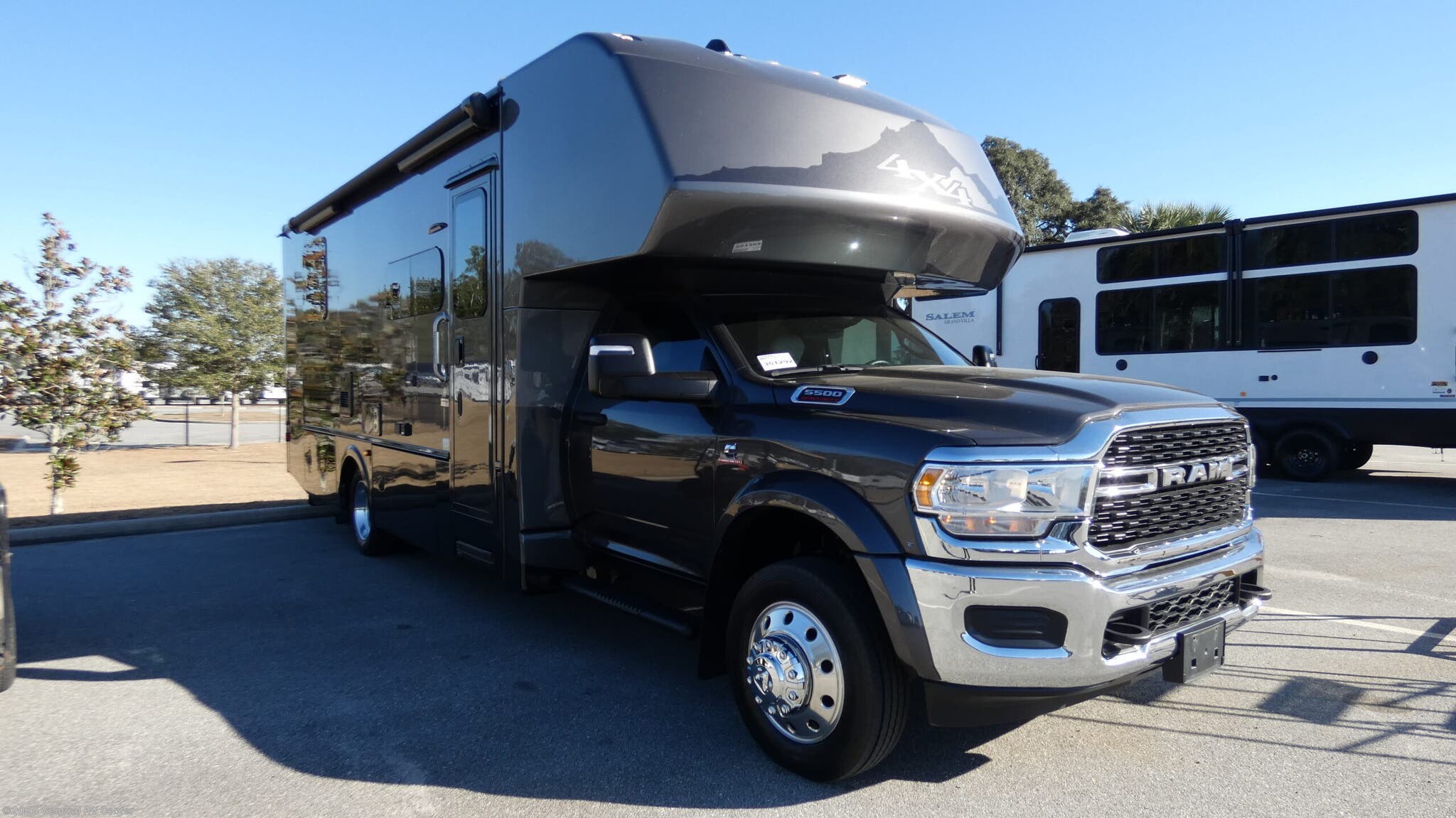 Used 2024 Dynamax Corp  ISATA 5 28SS available in Ocala, Florida