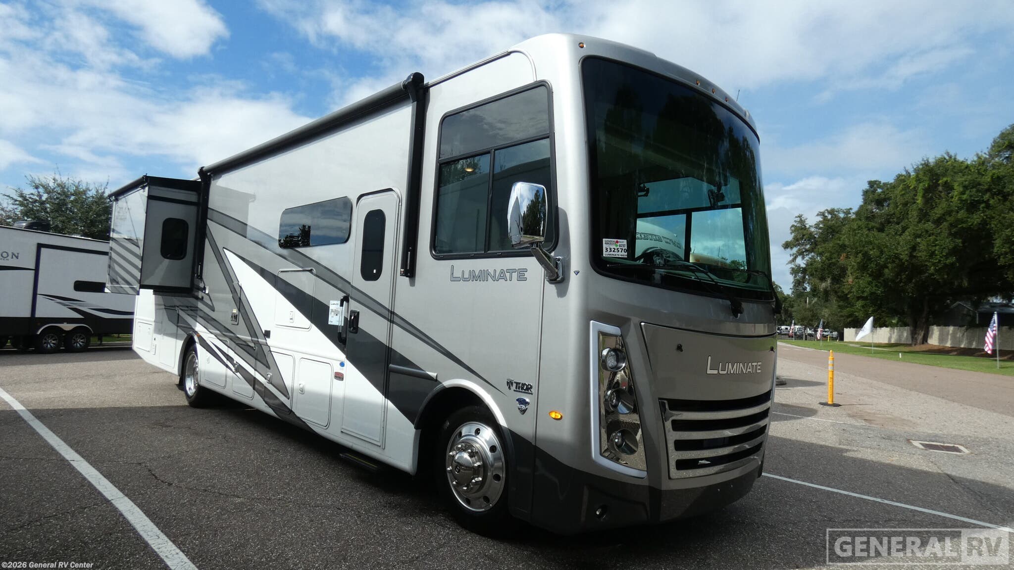 New 2026 Thor Motor Coach Luminate GG35 available in Ocala, Florida