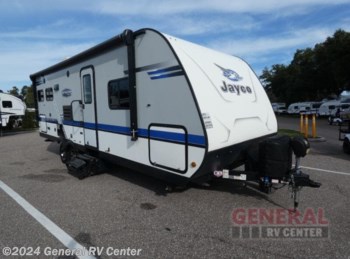 Used 2020 Jayco Jay Feather 24RL available in Dover, Florida