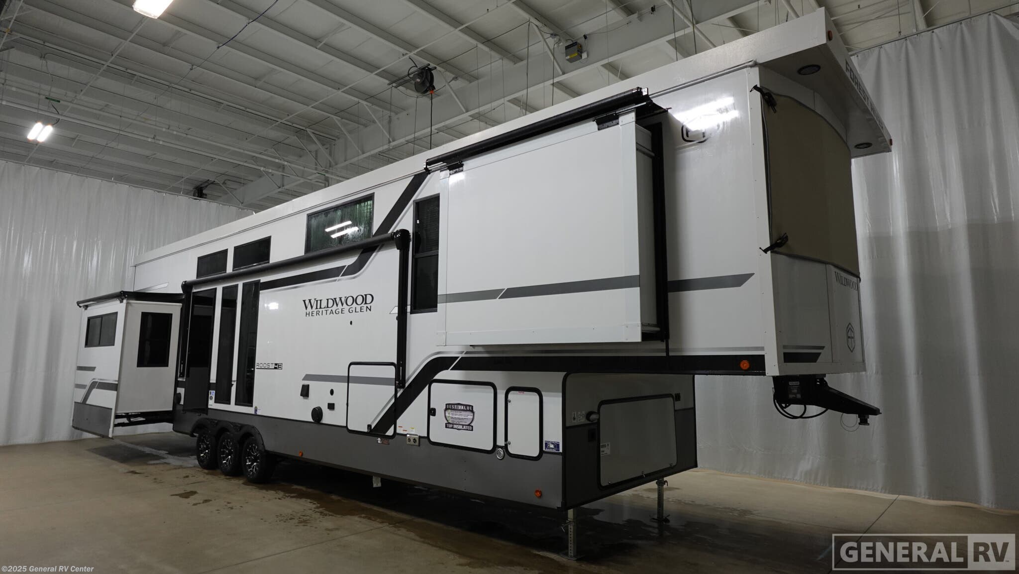 New 2026 Forest River Wildwood Heritage Glen ROOST43 available in Dover, Florida