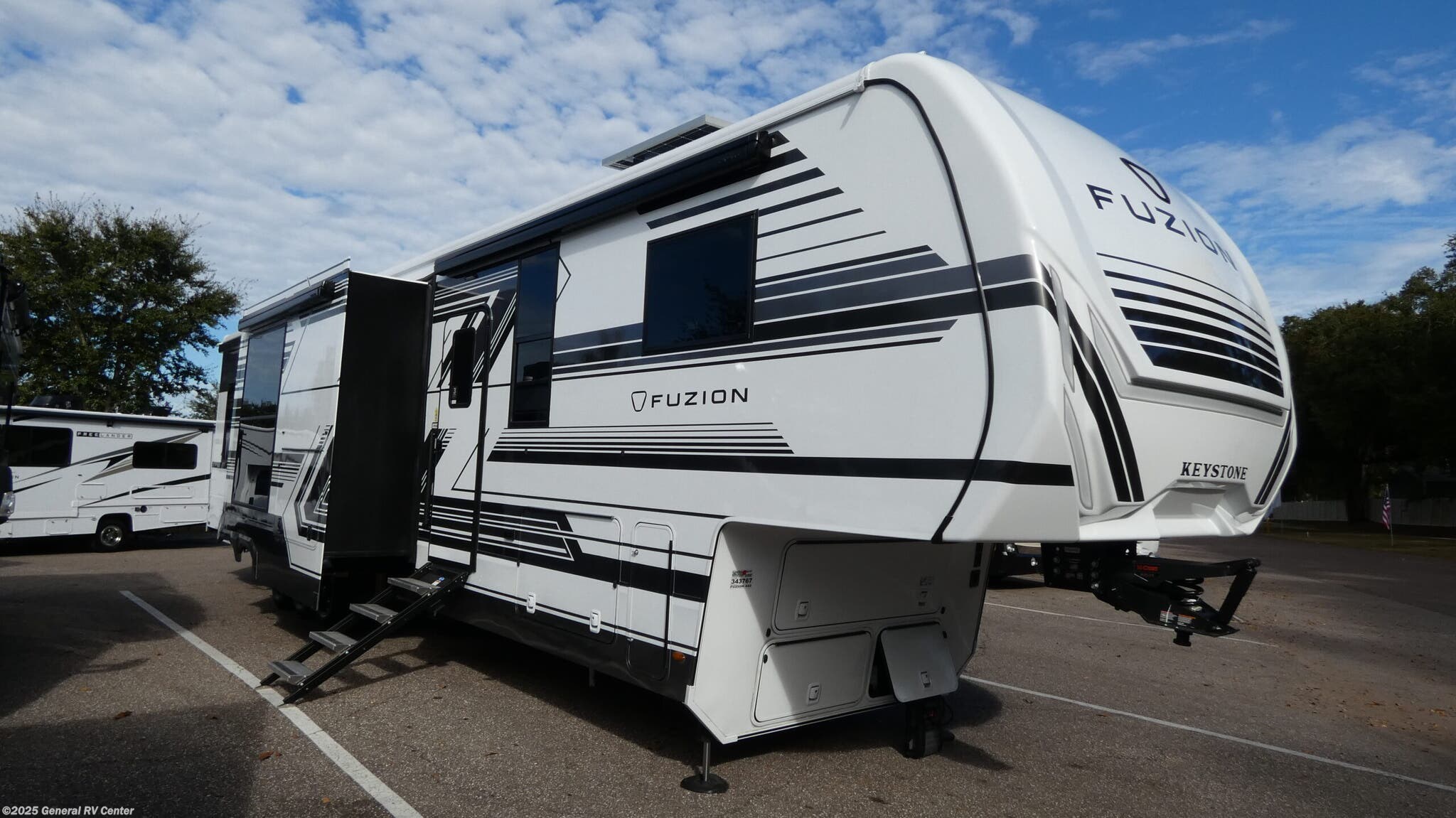 New 2026 Keystone Fuzion 442 available in Dover, Florida