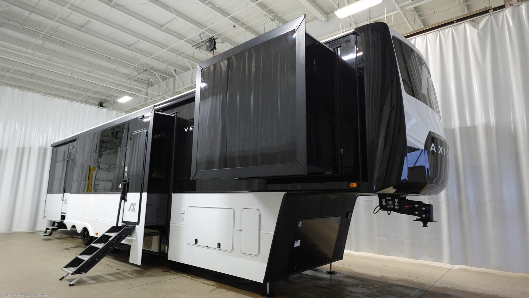 New 2026 Axiom Vendetta V4250 available in Dover, Florida