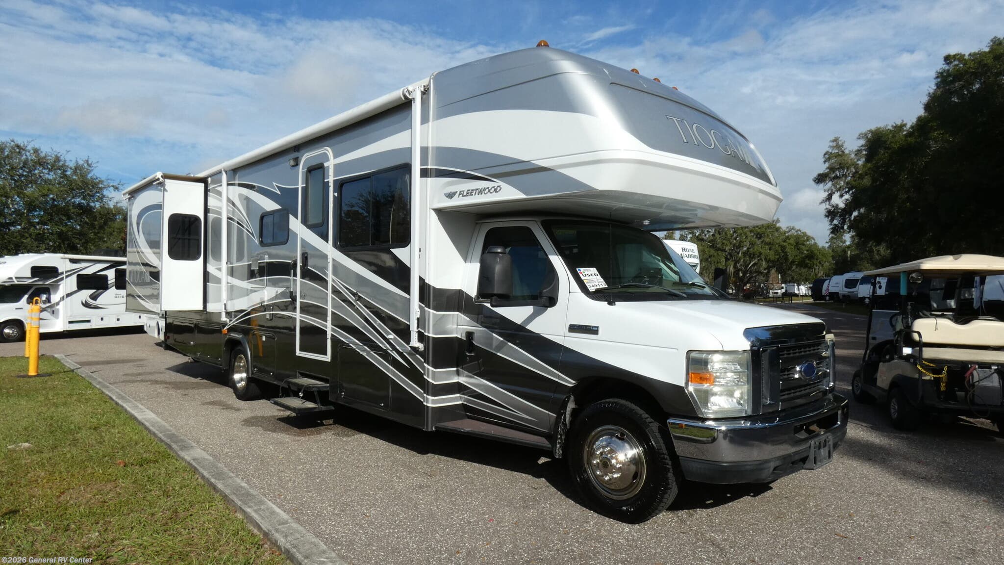 Used 2008 Fleetwood Tioga 31M available in Dover, Florida