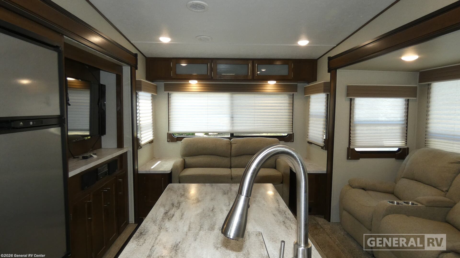 Used 2019 Prime Time Crusader Lite 29RSLE available in Dover, Florida