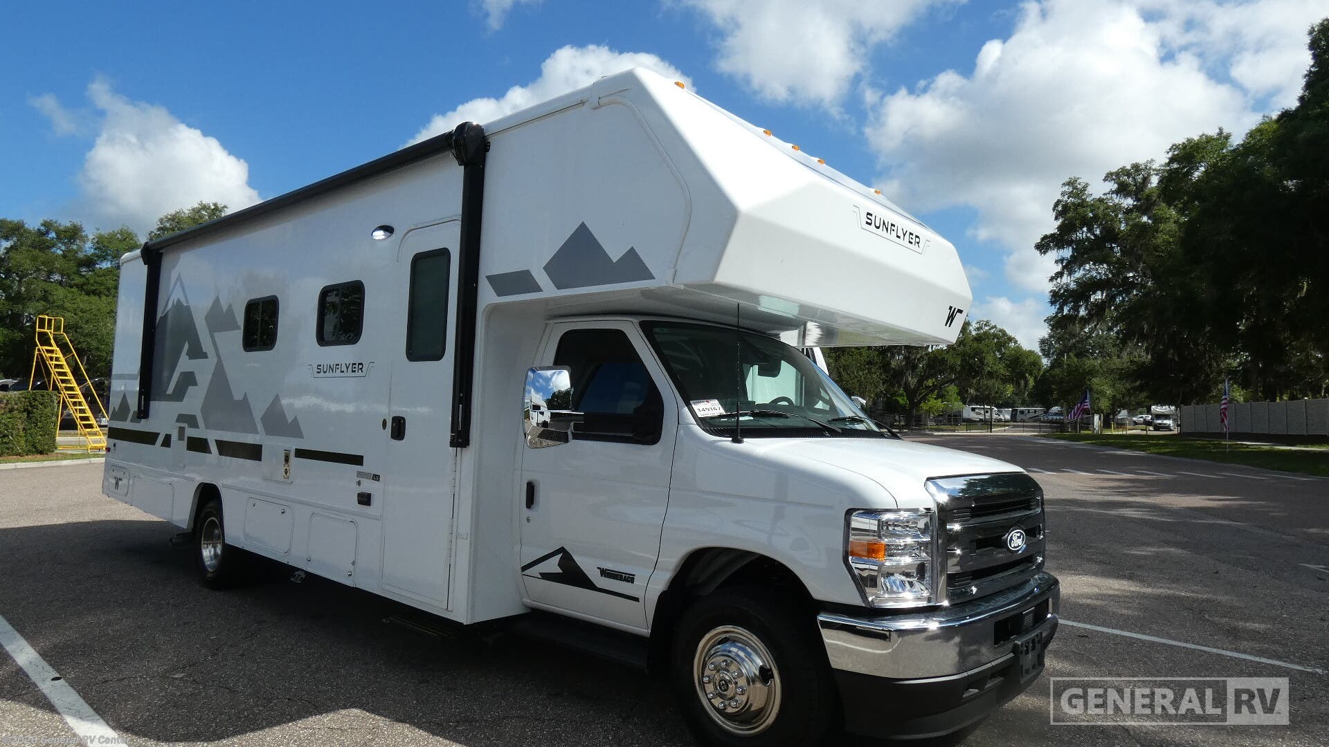 New 2027 Winnebago Sunflyer 28MB available in Dover, Florida