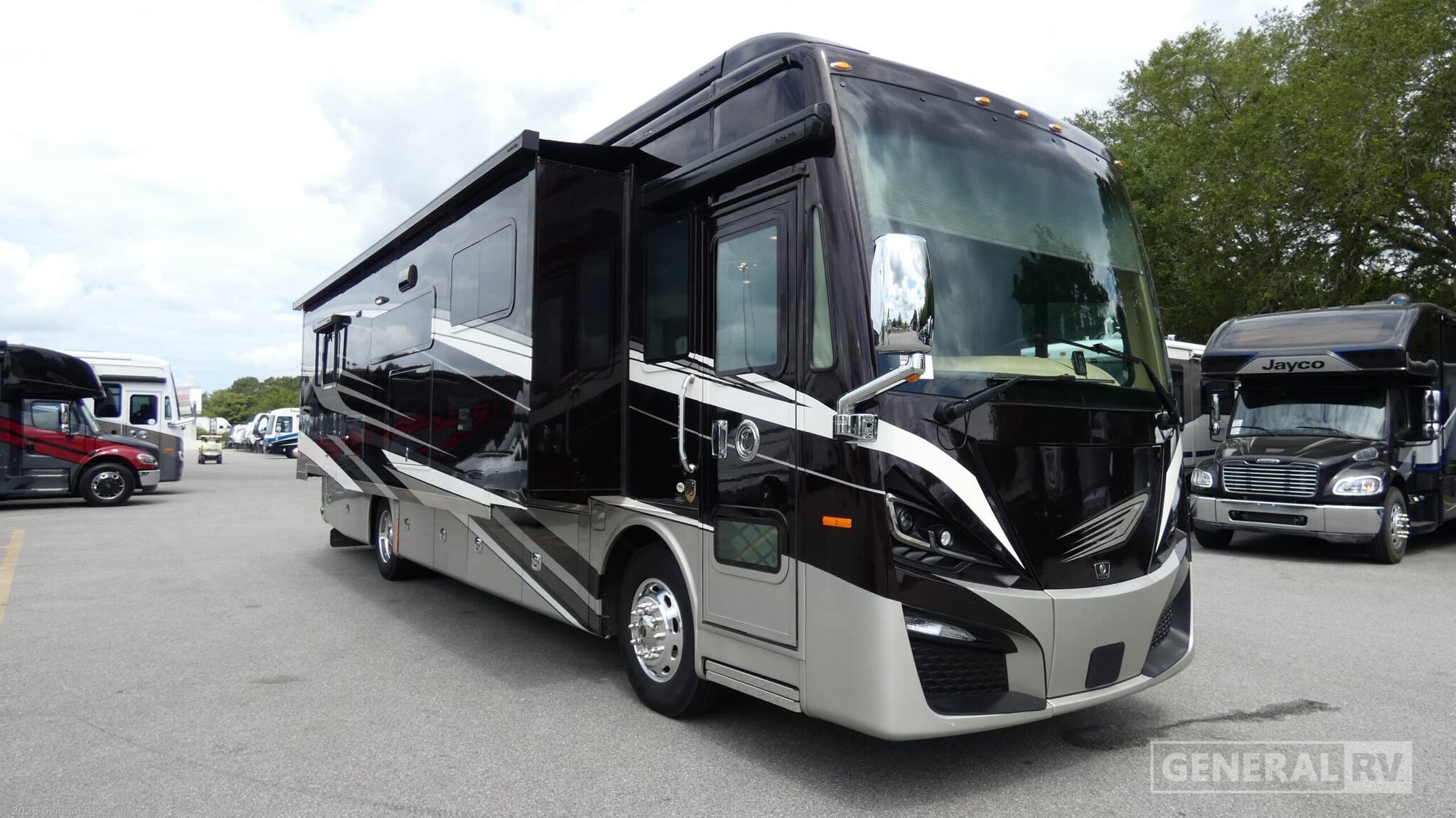 Used 2023 Tiffin Phaeton 37BH available in Dover, Florida