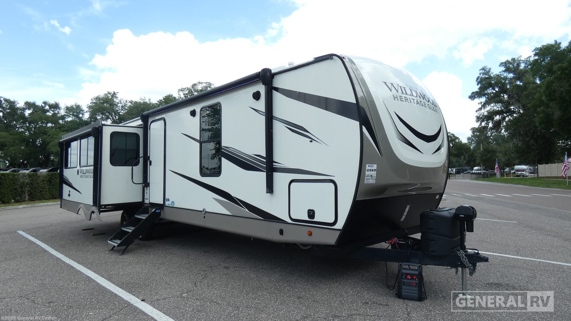 Used 2023 Forest River Wildwood Heritage Glen 308RL available in Dover, Florida