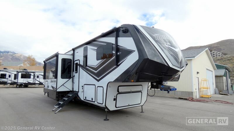 Used 2022 Grand Design Momentum 397THS available in Draper, Utah