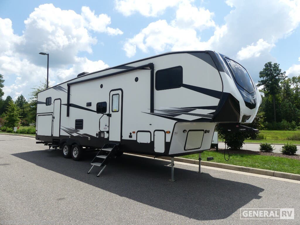 Used 2021 Keystone Hideout 308BHDS available in Ashland, Virginia