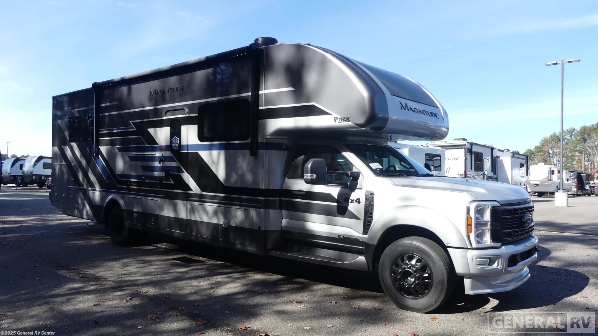 New 2026 Thor Motor Coach Magnitude L35 available in Ashland, Virginia