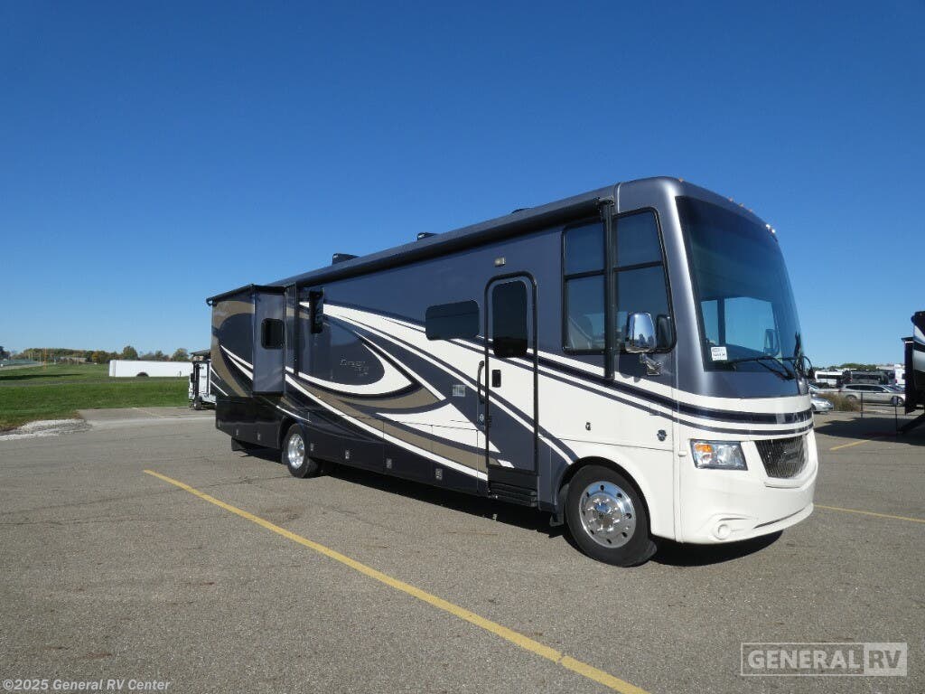 Used 2020 Newmar Canyon Star 3710-2SL available in Ashland, Virginia