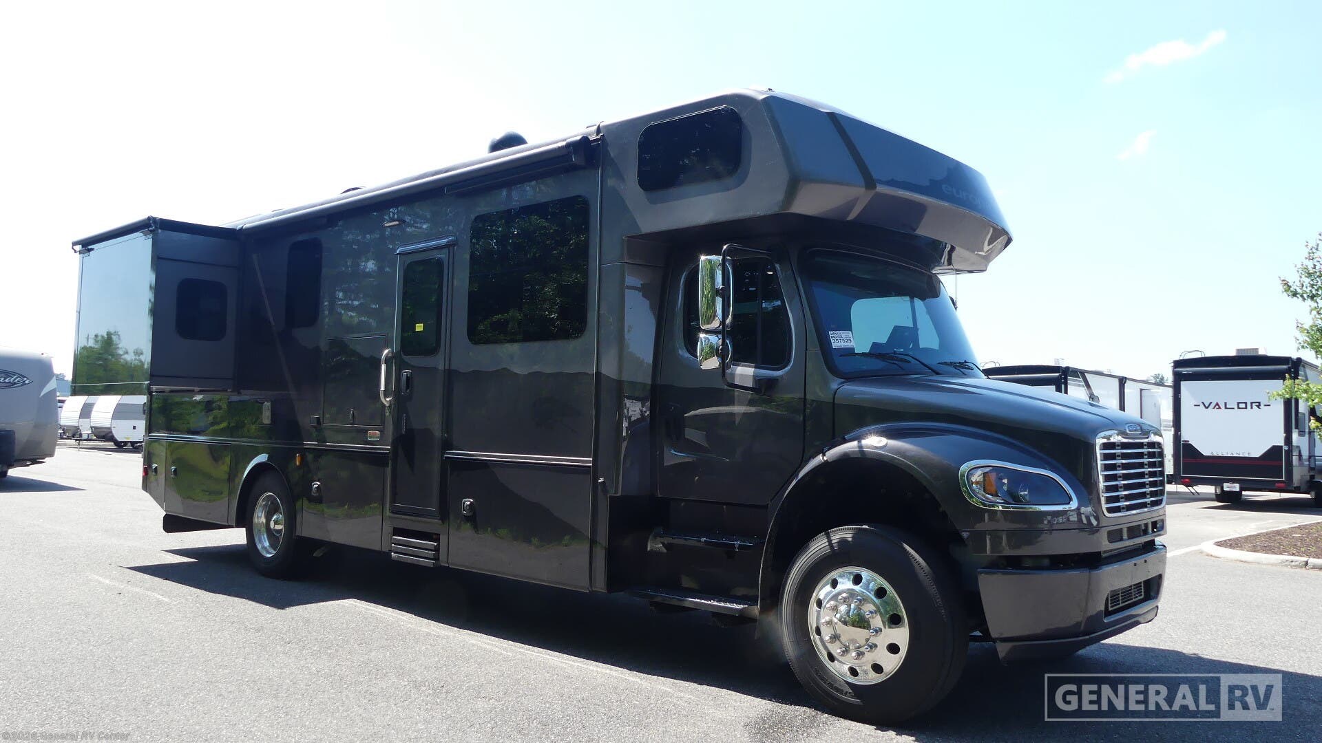 Used 2024 Dynamax Corp Europa 32KD available in Ashland, Virginia