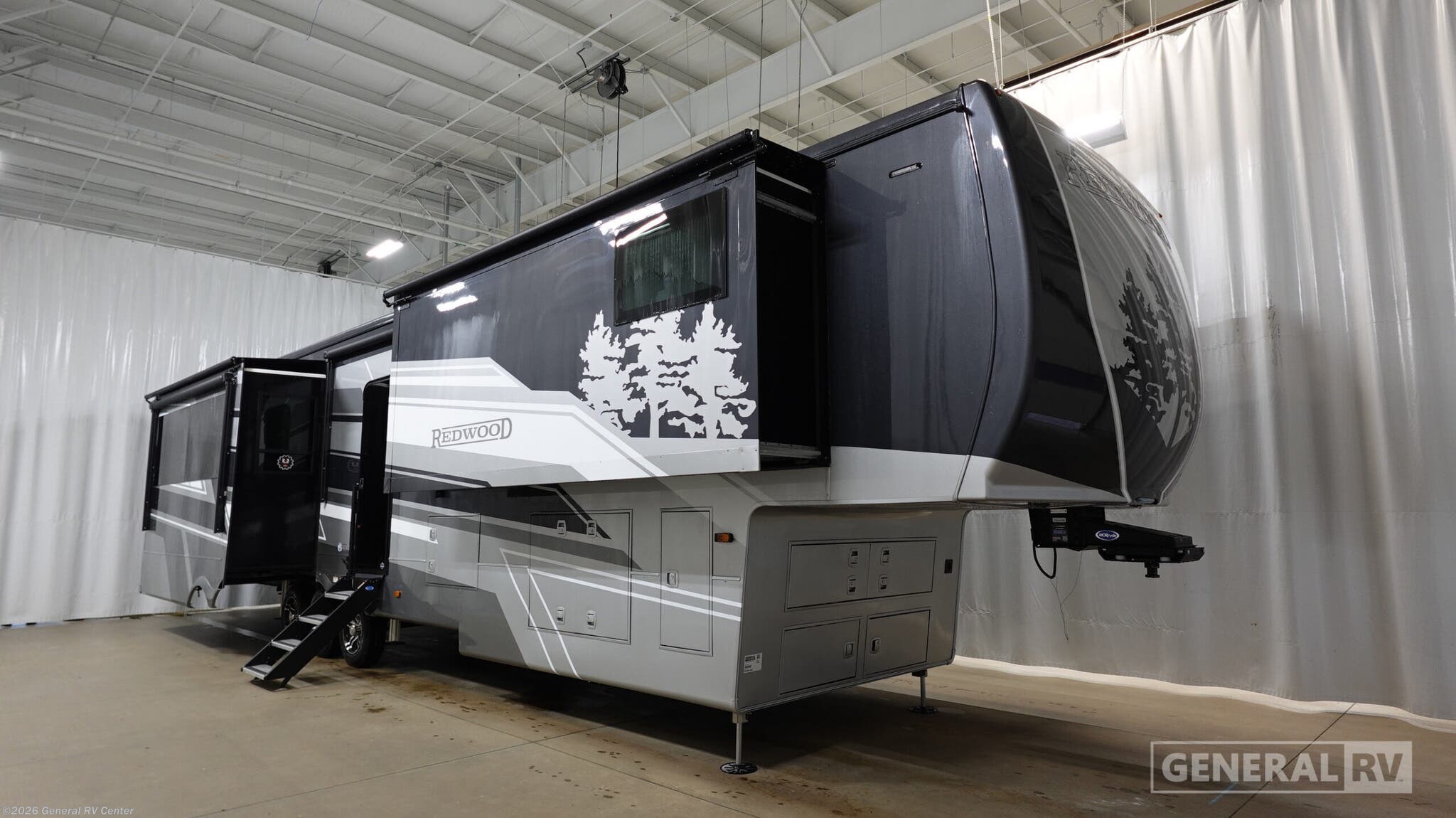 New 2027 CrossRoads Redwood 412GK available in Ashland, Virginia