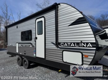 New 2024 Coachmen Catalina Summit Series 8 221MKE available in Manheim, Pennsylvania