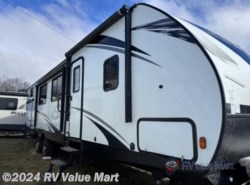 Used 2020 Coachmen Spirit Ultra Lite 3379BH available in Manheim, Pennsylvania