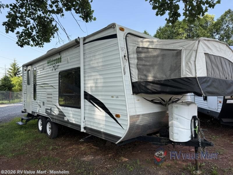 Used 2011 Forest River Wildwood X-Lite 22EXL available in Manheim, Pennsylvania