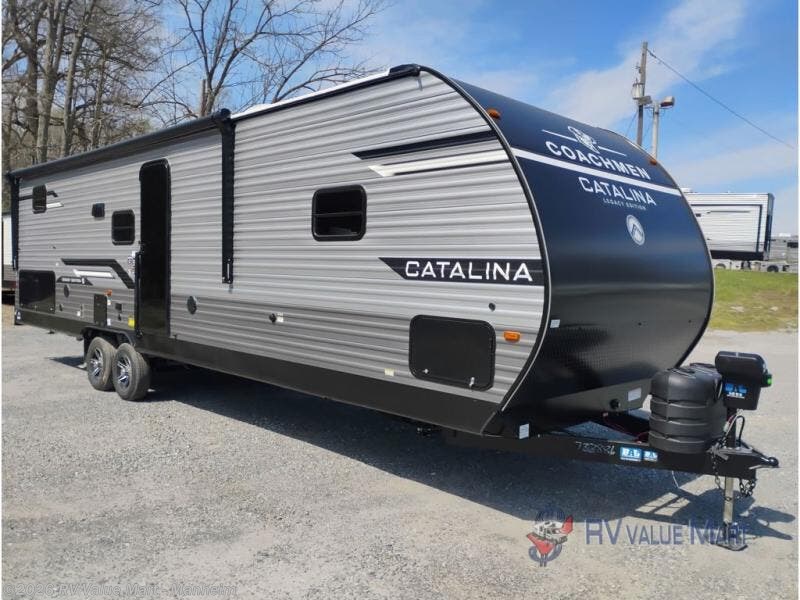 New 2026 Coachmen Catalina Legacy Edition 293TQBSCK available in Manheim, Pennsylvania
