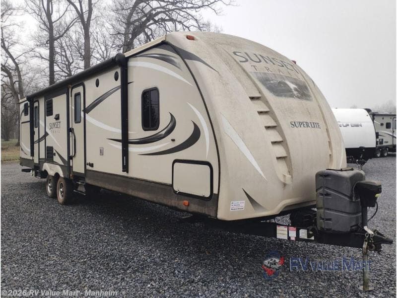 Used 2016 CrossRoads Sunset Trail Super Lite ST320BH available in Manheim, Pennsylvania