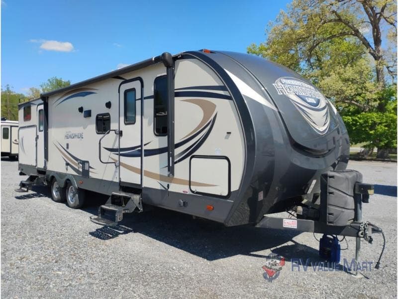 Used 2018 Forest River Salem Hemisphere Lite 312QBUD available in Manheim, Pennsylvania