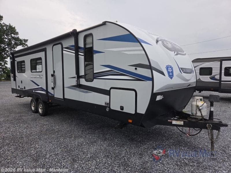 Used 2021 Forest River Cherokee Alpha Wolf 26RL-L available in Manheim, Pennsylvania