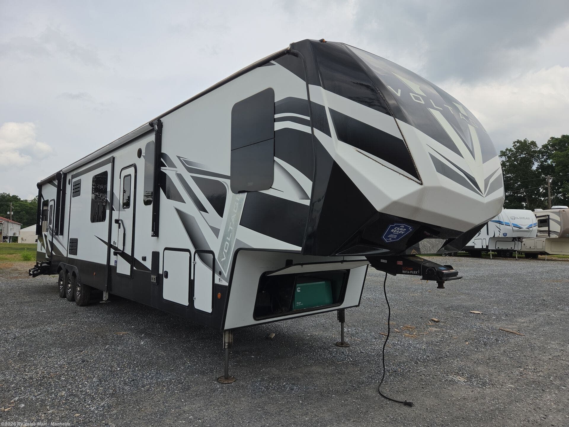 Used 2022 Dutchmen Voltage 4225 available in Manheim, Pennsylvania
