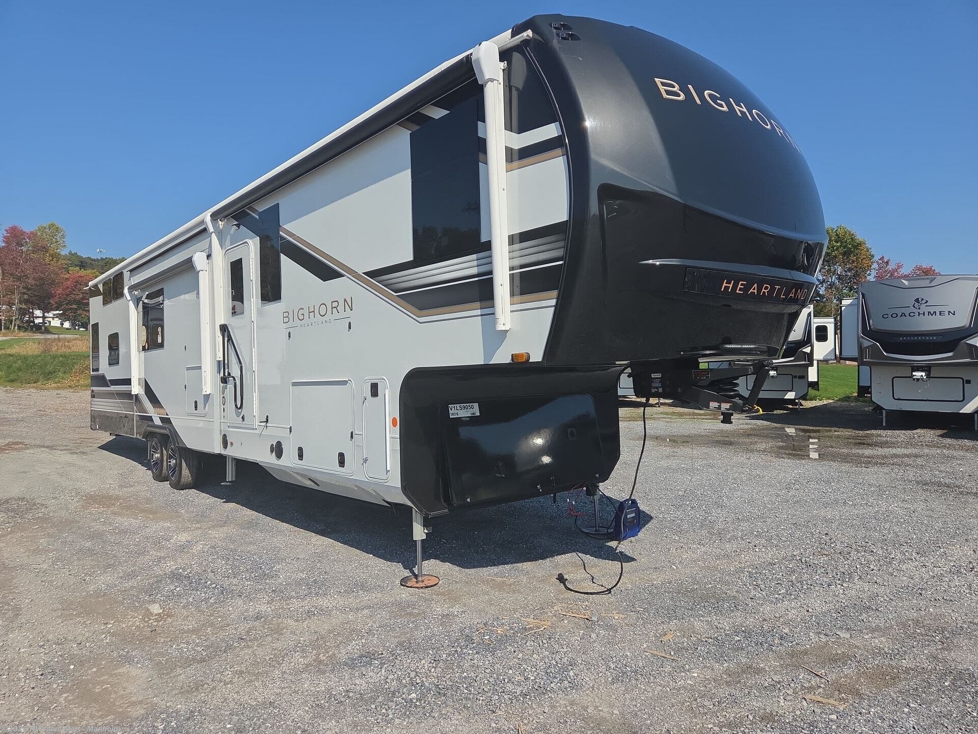 New 2027 Heartland Bighorn 38DS available in Manheim, Pennsylvania