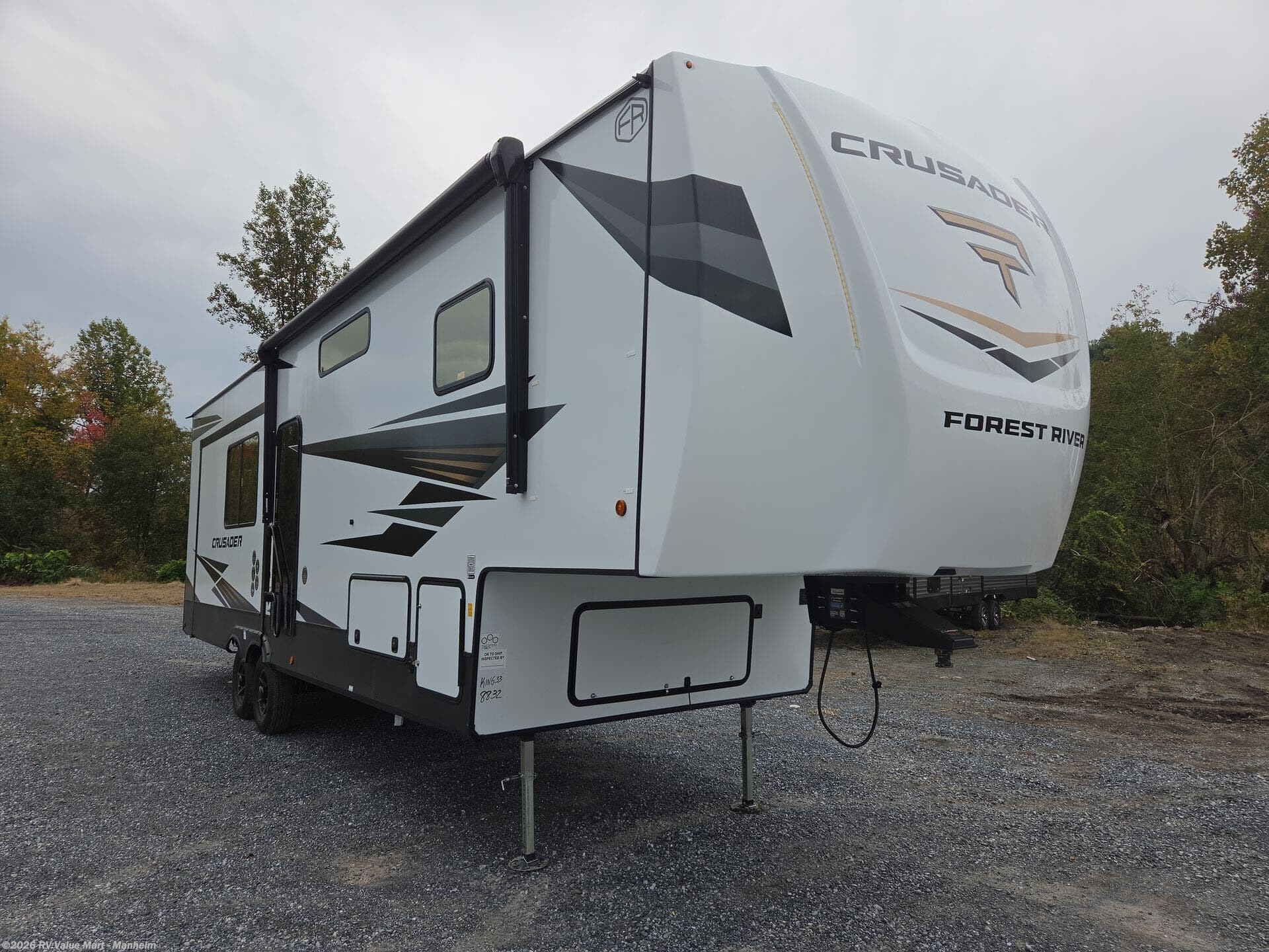 New 2027 Prime Time Crusader KING33 available in Manheim, Pennsylvania