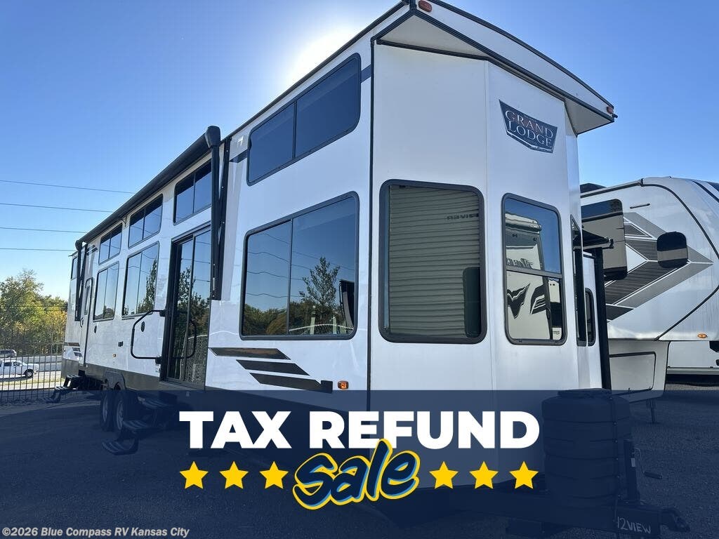 Used 2024 Forest River Wildwood 42 View available in Grain Valley, Missouri