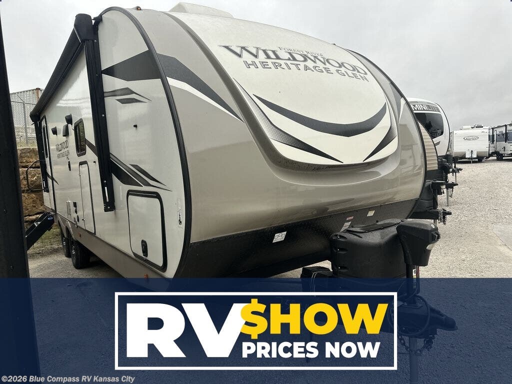 Used 2023 Forest River  HERITAGE GLEN 25rbhl available in Grain Valley, Missouri