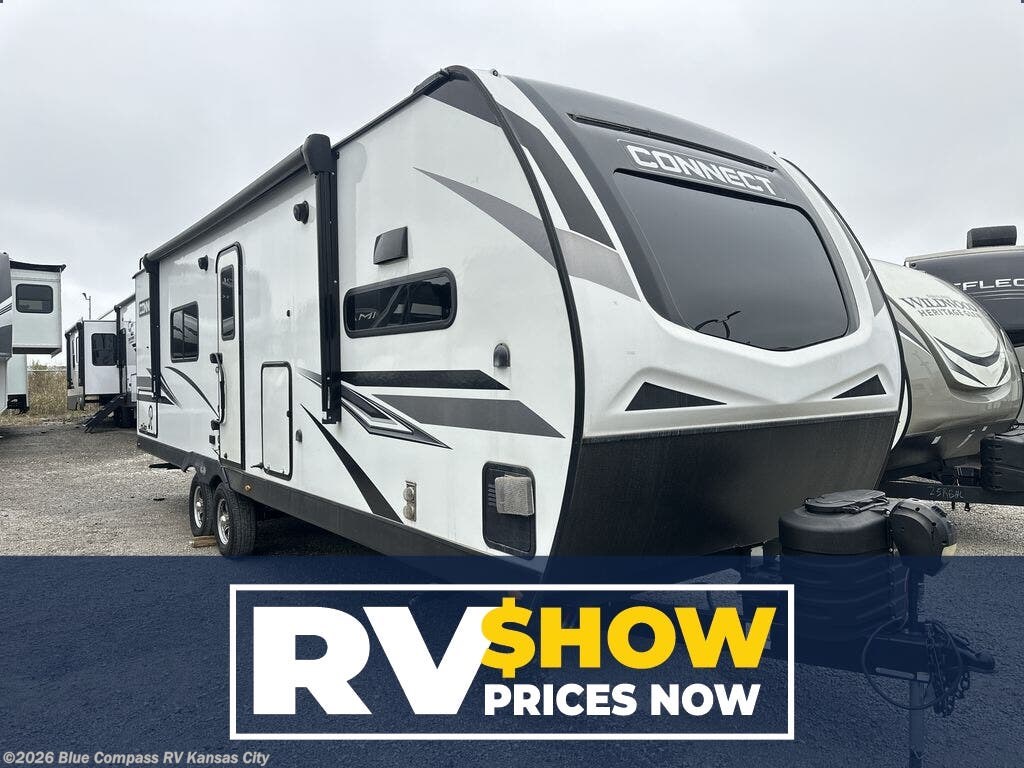 Used 2023 K-Z Connect C282FKK available in Grain Valley, Missouri