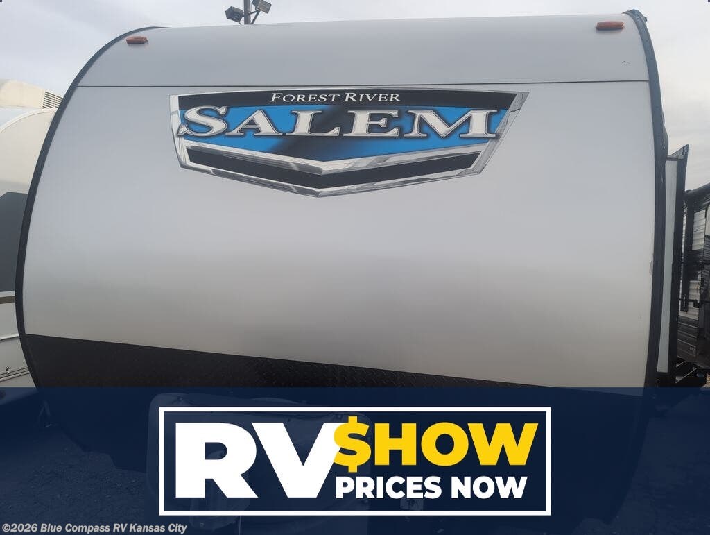 Used 2022 Forest River Salem 26dbud available in Grain Valley, Missouri