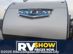 Used 2022 Forest River Salem 26dbud available in Grain Valley, Missouri
