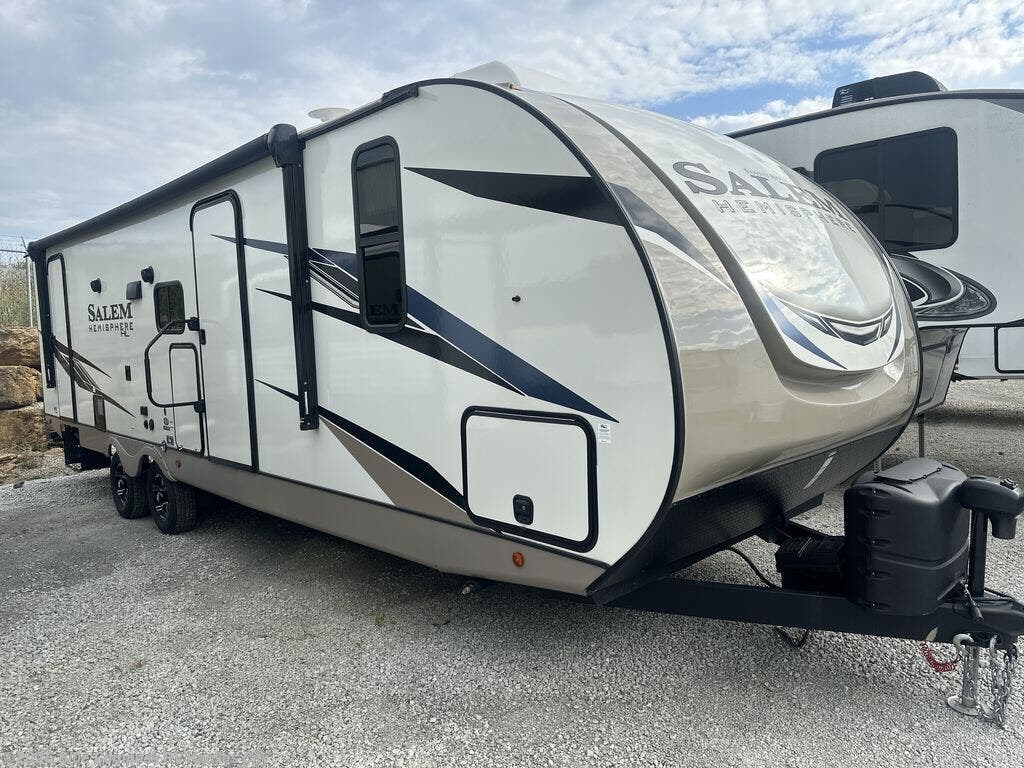 Used 2022 Forest River Salem 26BHHL available in Grain Valley, Missouri