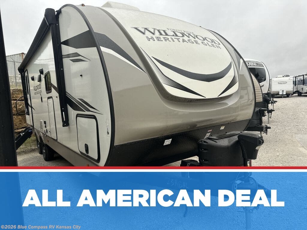 Used 2023 Forest River  HERITAGE GLEN 25RBHL available in Grain Valley, Missouri