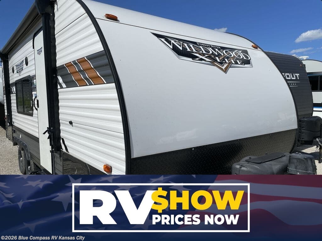 Used 2022 Forest River Wildwood X-Lite 19DBXL available in Grain Valley, Missouri