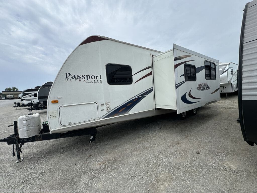 Used 2011 Keystone Passport 3050BH available in Grain Valley, Missouri