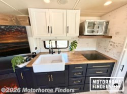 Used 2014 Itasca Solei 38R available in Freeport, Florida