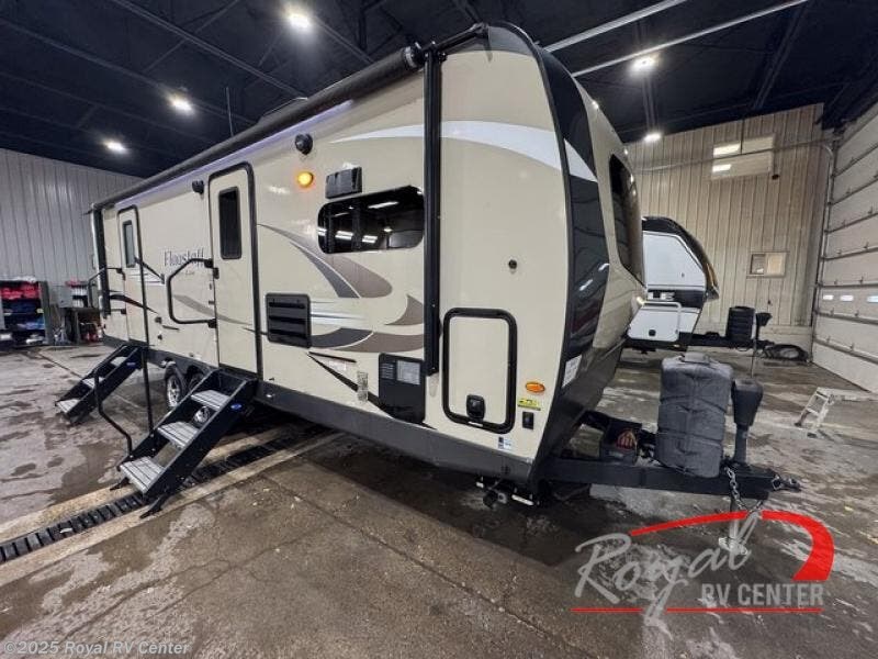 Used 2019 Forest River Flagstaff Super Lite 26FKBS available in Middlebury, Indiana