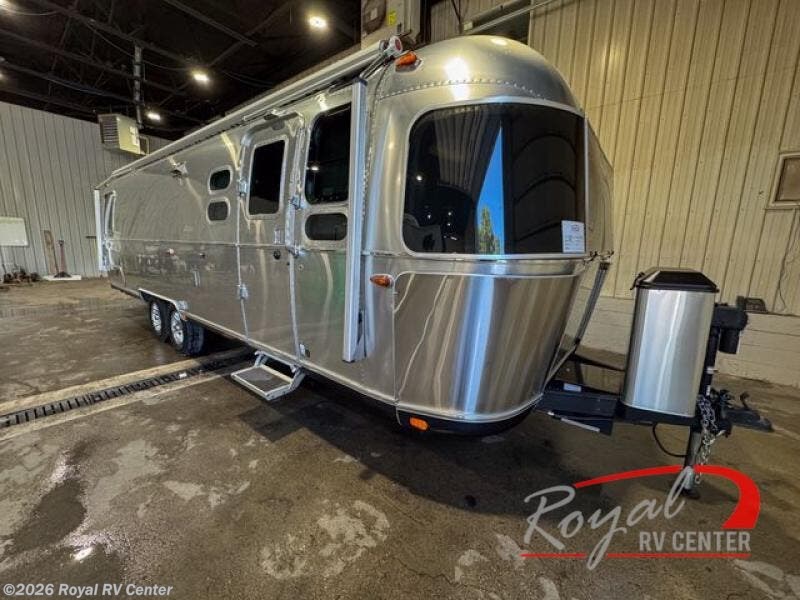 Used 2023 Airstream Classic 30RB Twin available in Middlebury, Indiana