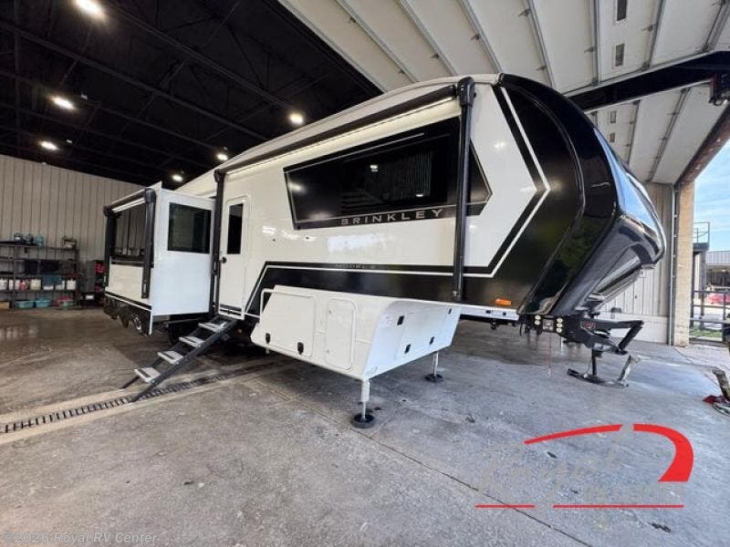 Used 2026  Brinkley RV Model Z 3110 by Brinkley RV from Royal RV Center in Middlebury, IN