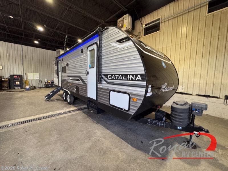 Used 2024 Coachmen Catalina Legacy Edition 263BHSCK available in Middlebury, Indiana