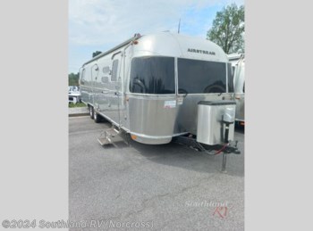 Used 2017 Airstream Flying Cloud 30RB available in Norcross, Georgia